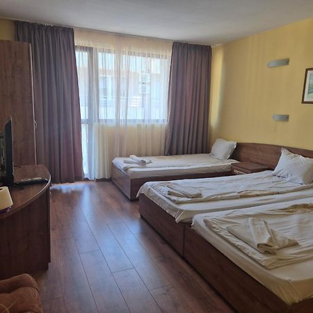 Vladimirov Guest House Primorsko Exterior foto